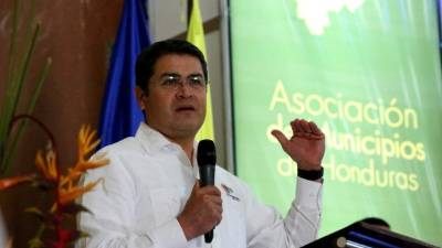 El presidente Hernández en su discurso de la asamblea de alcaldes de Honduras.