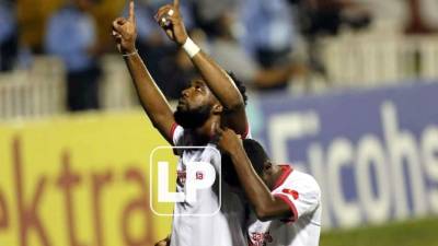 Jorge Benguché se despachó con dos goles para la victoria del Olimpia contra el Platense.