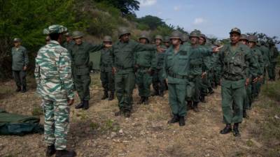 2017 año previsto para inaugurar una planta que fabricará fusiles de asalto AK-103/AK-104 y otra de municiones. Los militares controlan sectores estratégicos.