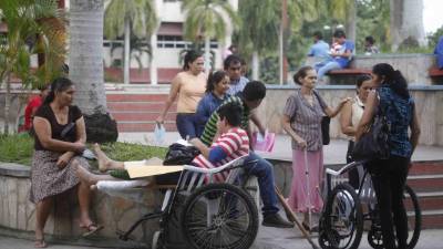 Los pacientes son los que sufren las necesidades del mario Rivas. Foto: Neptaly Romero.