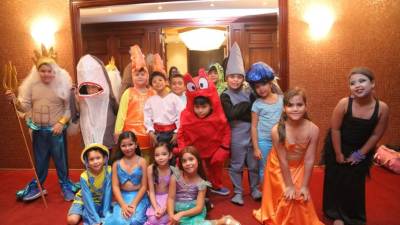 Los alumnos de segundo “B” representaton a los personajes de “La sirenita” y bailaron al ritmo de “Under the sea”. Fotos: Yoseph Amaya