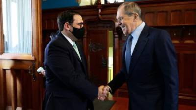 Lisandro Rosales y su homólogo ruso, Sergey Lavrov.