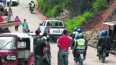 Agentes de la Policía realizaron operativos en busca de los ladrones.