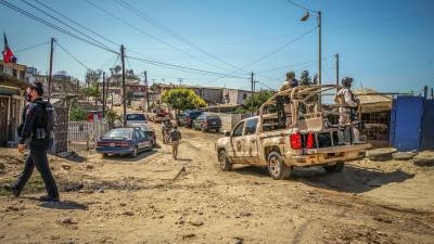 Militares mexicanos patrullan en Tijuana, una de las ciudades más violentas de México.