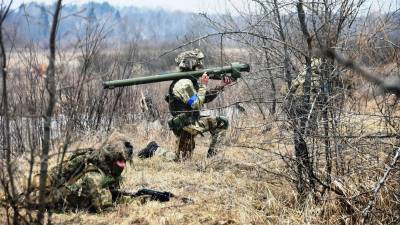 Las fuerzas armadas ucranianas realizan maniobras militares para prepararse ante un eventual ataque ruso.