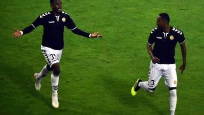 A Bryan Róchez le anularon un gol en Portugal.