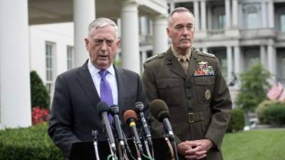 US Defense Secretary James Mattis (L) speaks to the press with Gen. Joseph Dunford, chairman of the Joint Chiefs of Staff, about the situation in North Korea at the White House in Washington, DC, on September 3, 2017.the US will launch 'massive military response' to any threat from Pyongyang, Mattis said. US President Donald Trump on Sunday denounced North Korea's detonation of what it claimed was a hydrogen bomb able to fit atop a missile, saying the time for 'appeasement' was over and threatening drastic economic sanctions. / AFP PHOTO / NICHOLAS KAMM