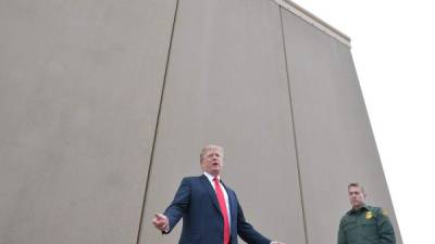 El mandatario estadounidense reiteró que cumplirá su promesa de campaña obligando a México a pagar por el muro./AFP.