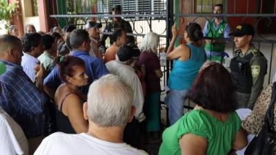 Vecinos de Cabañas reclaman su cédula.