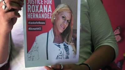 La comunidad LGTB pide justicia para Roxana Hernández.