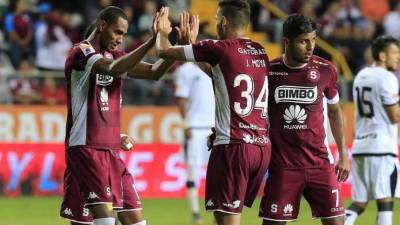 Jerry Bengtson conquista el título de campeón con el Saprissa.