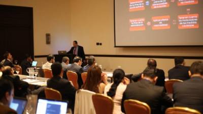 Los delegados de los tres países reunidos en un hotel de la ciudad. Foto: Melvin Cubas