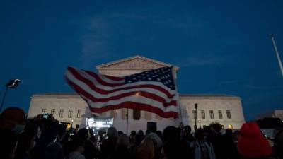 Cientos de personas realizaron una vigilia en honor a la fallecida jueza frente a la Corte Suprema de EEUU./AFP.