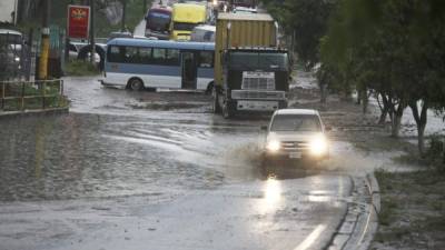 Otra onda tropical dejará lluvias en el país.