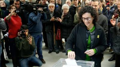 Una gran afluencia de catalanes se observó desde tempranas horas en las urnas.