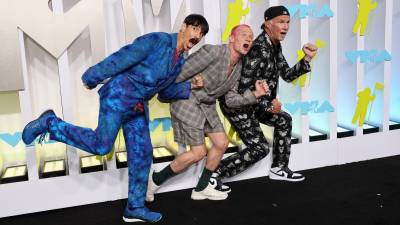 Red Hot Chili Peppers también están nominados en la categoría de “mejor vídeo rock” por “Black Summer”, de su más reciente álbum, “Unlimited love” (2022).