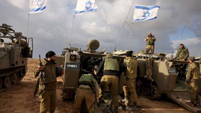 Tropas israelíes mantienen su despliegue en la Franja de Gaza.