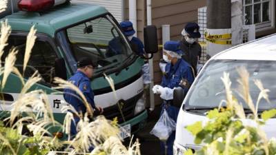 Autoridades japonesas realizaron el levantamiento e identificación de los cadáveres.