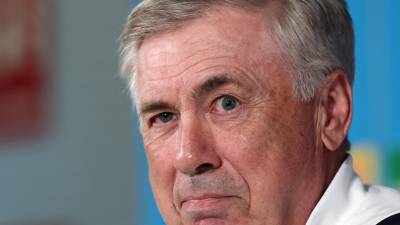 Carlo Ancelotti fue consultado sobre el gol anulado al Bayern sobre el final del partido.