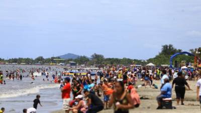 Autoridades proyectaban este año la movilización histórica de 3.7 millones de turistas durante las vacaciones de verano.