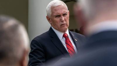 El secretario de prensa de Pence, Devin O'Malley, dijo que el vicepresidente se sometió a una prueba de Covid-19 esta mañana y que tanto él como su esposa habían dado negativo.