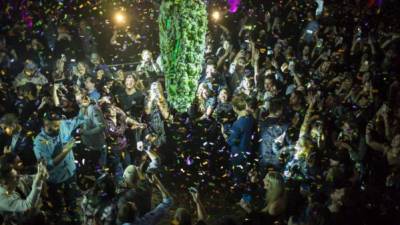 Cientos de canadienses celebraron la legalización de la marihuana en Toronto./AFP.
