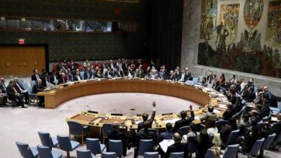 Los miembros del Consejo de Seguridad de las Naciones Unidas votan sobre un proyecto de resolución, que condena el uso de armas químicas por parte del gobierno sirio, en la sede de las Naciones Unidas en Nueva York, (Estados Unidos) el 12 de abril de 2017. EFE