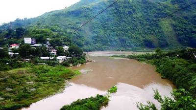 El ansiado proyecto de las plantas de tratamiento de aguas negras en la Capital Industrial tendrá un costo superior a los 135 millones de dólares y se cobraría a los sampedranos vía tarifa, según confirmó a Diario LA PRENSA el alcalde Roberto Contreras.