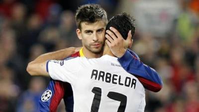 Arbeloa y Piqué se han enfrentado en Twitter en cruce de palabras.