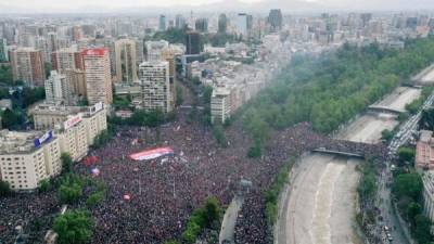 Un millón se reunieron en la Plaza Italia de Santiago, Chile.