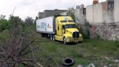 El camión de refrigeración era resguardado este lunes en un depósito de la fiscalía del estado de Jalisco.