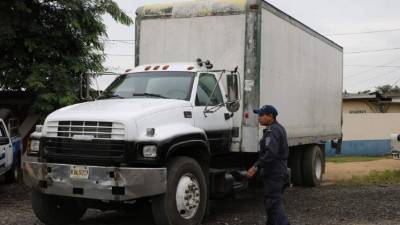 El camión fue hallado en la colonia Castillo.