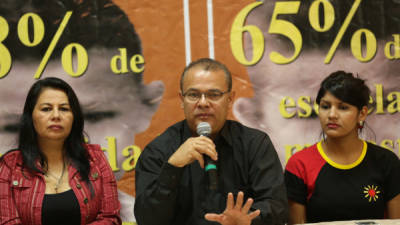 Andrés Pavón convocó a una conferencia para denunciar plan criminal.