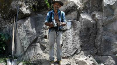 Con motivo del Día de los Trabajadores, periodistas y fotógrafos de la Agencia Francesa de Prensa (AFP) hablaron con hombres y mujeres con oficios en vías de desaparición, con frecuencia debido a las revoluciones tecnológicas.Tal es el caso del hondureño José Diaz, 66, un cantero de Ojojona.