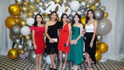 Valeria Madrid, Karen Laínez, Maura Talhami, Arianna Díaz y Darlene Lesage.