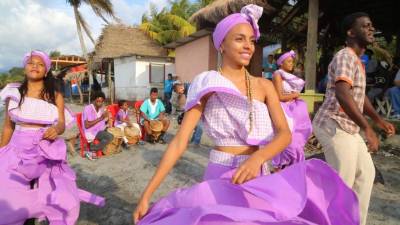 Iseri Nibureitiño se formó para promocionar la cultura garífuna. Su integrante más pequeño es José, de nueve años.