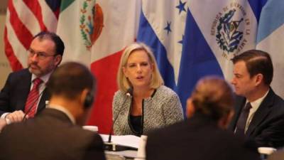 'Tienen nuestro compromiso de seguir trabajando con ustedes en el campo de seguridad', dijo Kirstjen Nielsen. EFE.