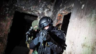 Hoy, un policía ecuatoriano gana cerca de $1,000 al mes, uno de los sueldos más altos de América Latina.