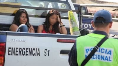 Las sospechosas fueron llevadas al Centro Integrado de la Policía Nacional.