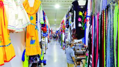 Locatarios de Guamilito dicen que cobros son muy altos y piden modificar tarifas. Fotos Melvin Cubas.