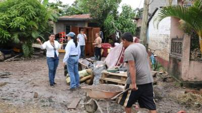 Las autoridades de Siguatepeque y Comayagua han iniciado el apoyo a las labores de limpieza en las viviendas damnificadas.
