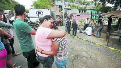 Dolientes lloran por la muerte del menor Anuar Alexander Hernández