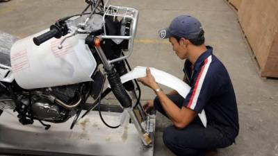 Intermotos se crea en 1999 como un centro de servicios y venta de repuestos y accesorios con sede en Tegucigalpa