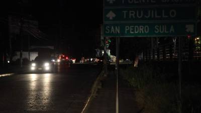 Los pobladores de La Ceiba se vieron afectados por un prolongado apagón.