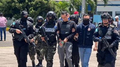 Tras la polémica entre la embajadora de Estados Unidos, Laura Dogu, sobre la visita de funcionarios y altos mandos de las Fuerzas Armadas a Venezuela, la presidenta Xiomara Castro ha ordenado denunciar y suspender el Tratado de Extradición con el país estadounidense.