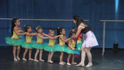 Las pequeñas de maternal mostraron su talento robando el corazón del público. Fotos: Cristina Santos