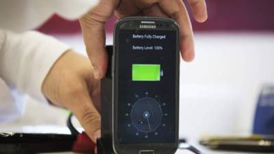 La falta de carga en la batería es uno de los problemas con que deben lidiar a diario los usuarios de teléfonos inteligentes.