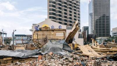 El huracán Ida golpeó Nueva Orleans con fuertes vientos y lluvias provocando severos daños./AFP.