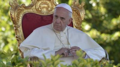 El papa Francisco dijo lamentar la situación en la que los curas pedófilos han puesto a la Iglesia.