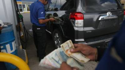 Los nuevos precios de los carburantes estarán vigentes a partir de este lunes.